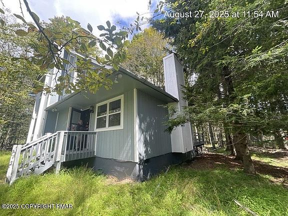 2nd image of 1654 Sunny Side Dr