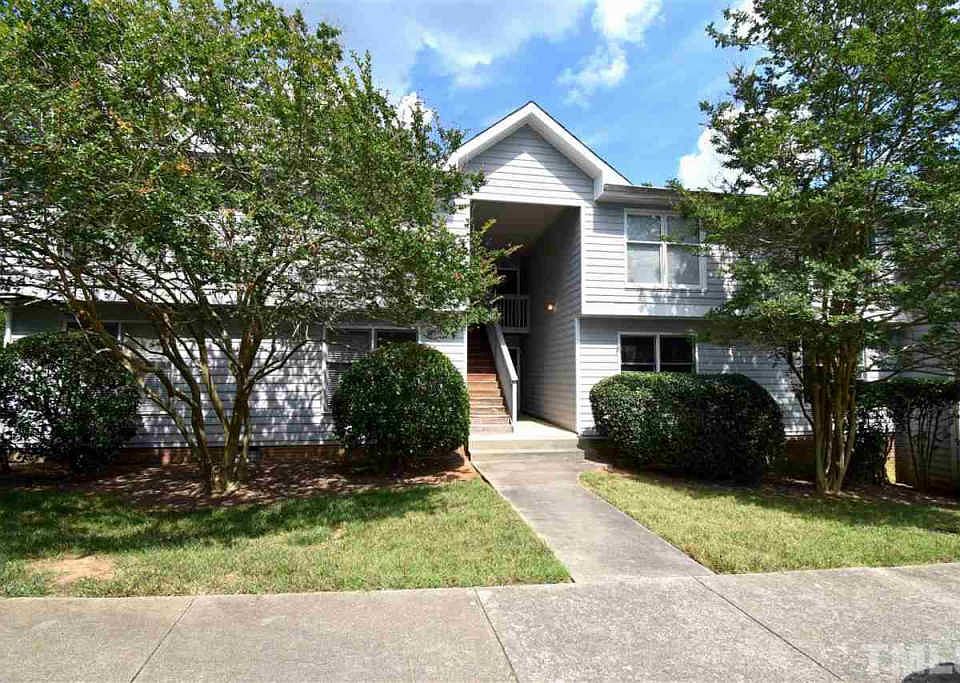1st image of 204 McGregor Dr #0