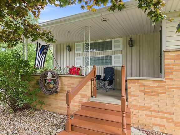 5th image of 9553 W 130th St