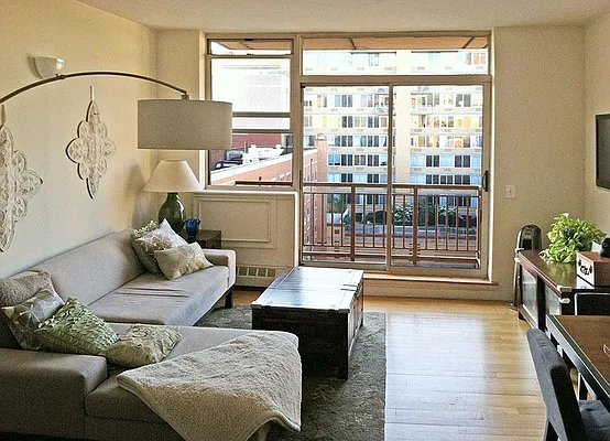 Rented by Warburg | media 12