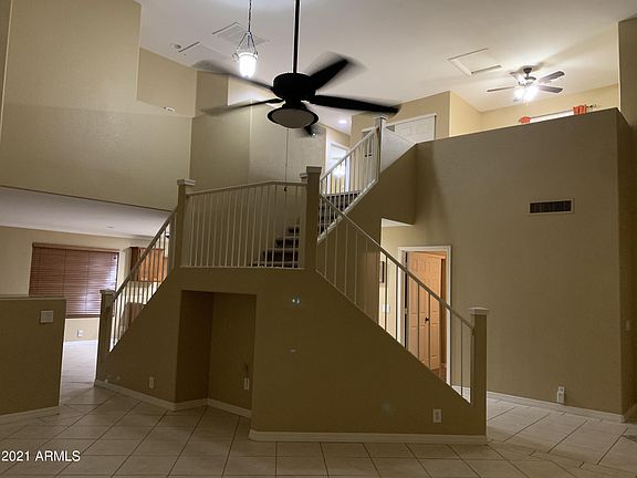 4th image of 2917 E Windsong Dr