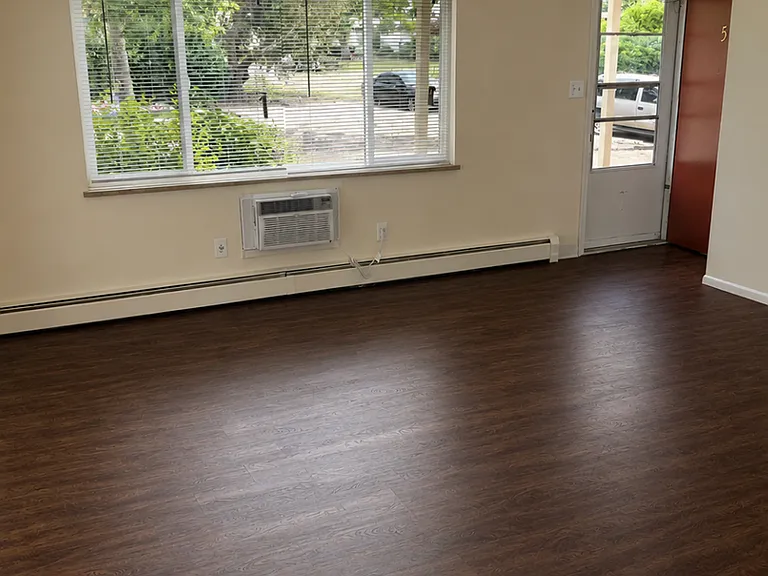 150 Laurel St #3 — Photo 6