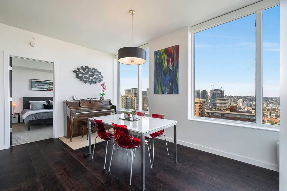 2 bed, 1185 sqft, $4,735 — Photo 4