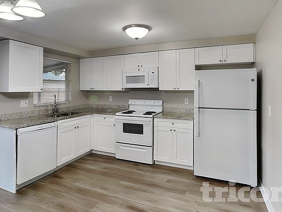 5th image of 804 Briarcliff Dr