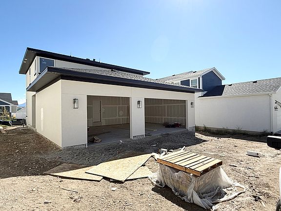4th image of 7628 S Clipper Hill Rd W #303