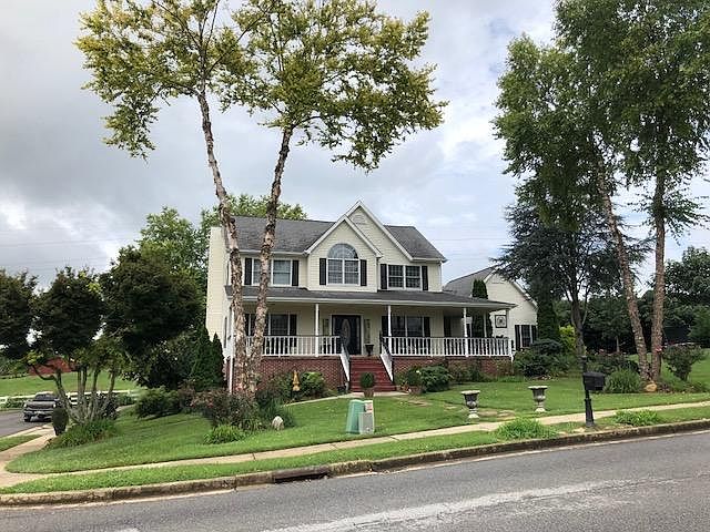 1st image of 201 Emerald Chase Cir