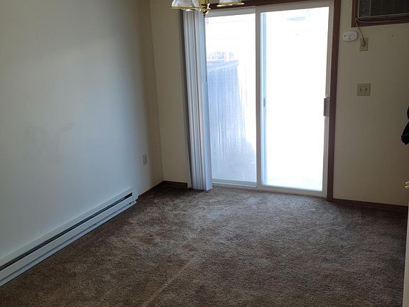 5th image of 110 E Spence St #B