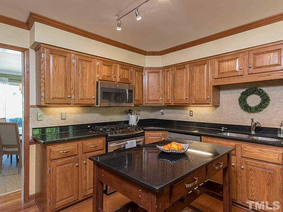 5th image of 1834 Chedworth Ct