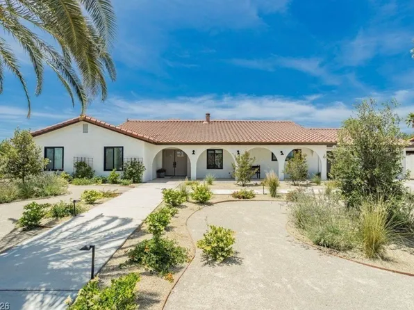 2251 Montessouri St, Las Vegas, NV 89117