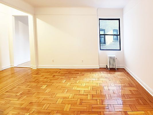 4th image of 115 W 16th St APT 241