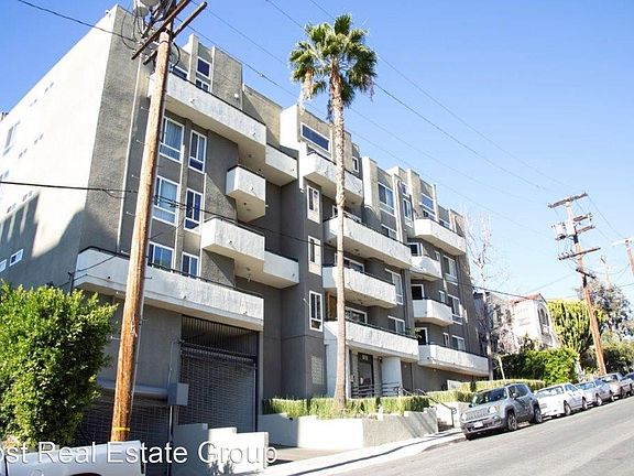 3rd image of 511 S Carondelet St APT 401