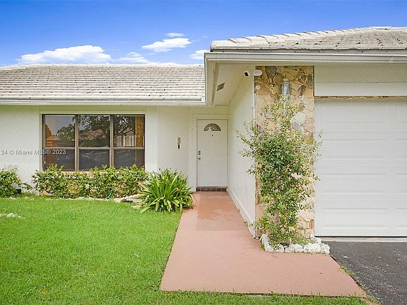 4th image of 1259 NW 111th Way