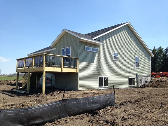 4th image of 1005 Olive Ct