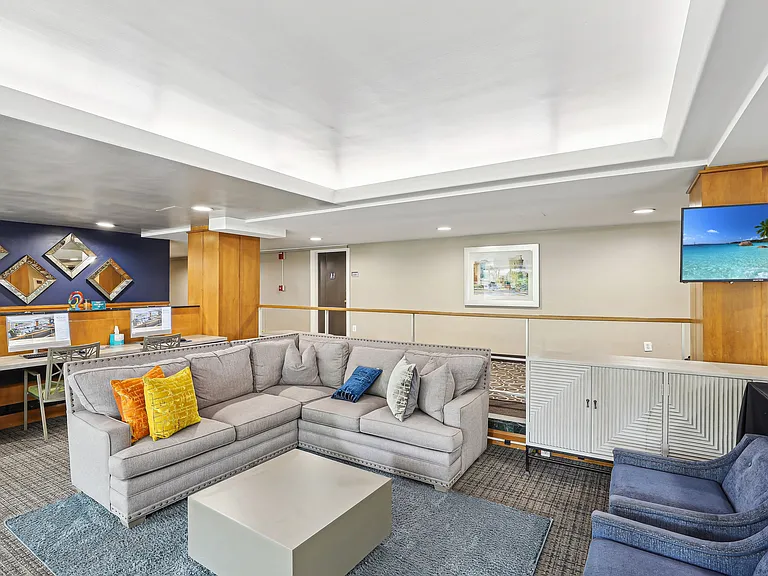The Kenmore — Photo 17