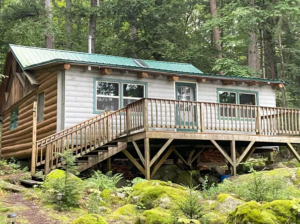 46 Hoyt Island, Belgrade, ME 04917