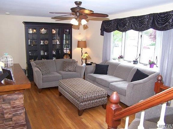 3rd image of 29 Weldon Ln