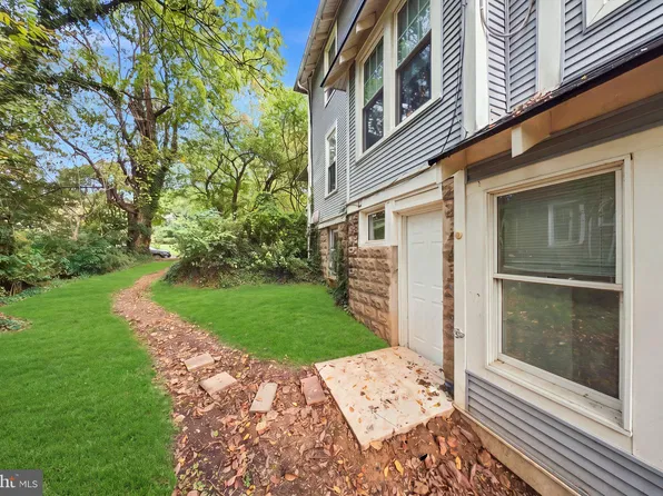 4616 Fessenden St NW APT Basement, Washington, DC 20016