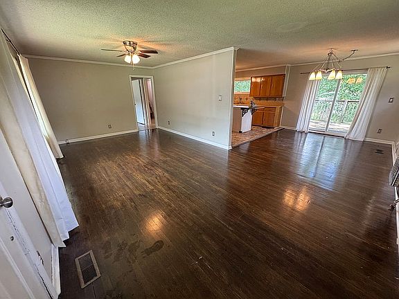 5th image of 1306 Cypress Mill Rd