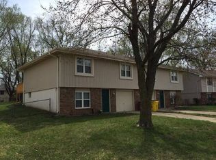103 Baker St #B, Buckner, MO 64016