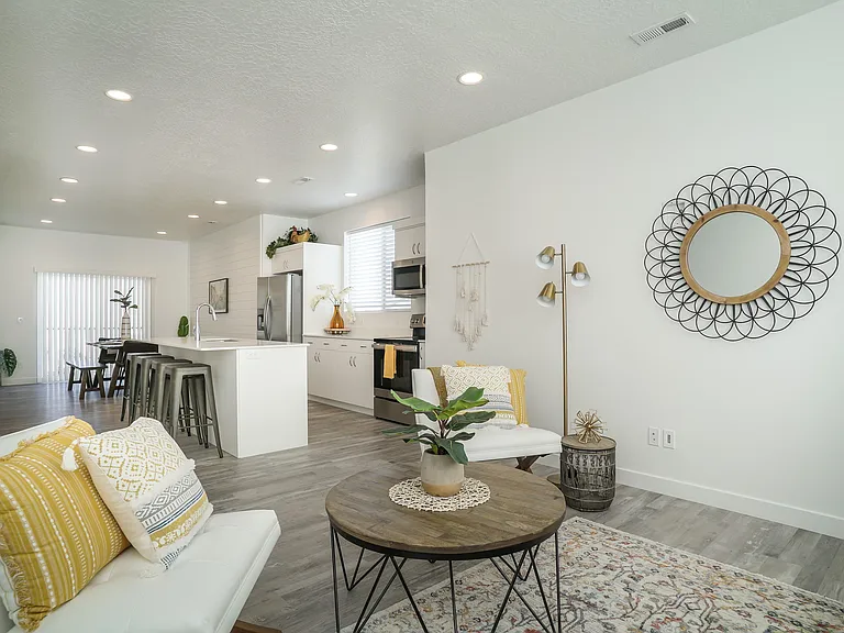 Riverwalk Townhomes — Photo 8