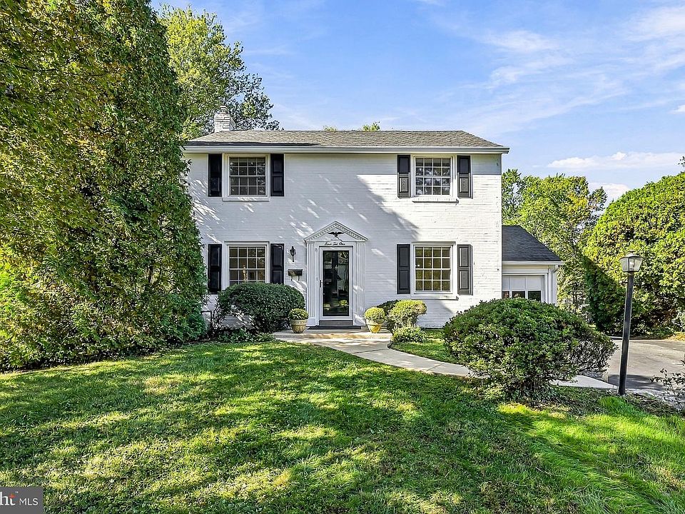 1st image of 421 Briarwood Rd
