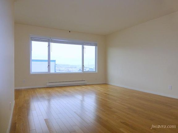 2nd image of 2301 Larkin St APT 201