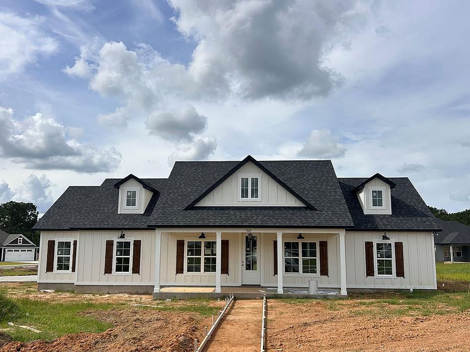 1st image of 209 McNeal Heritage Cir