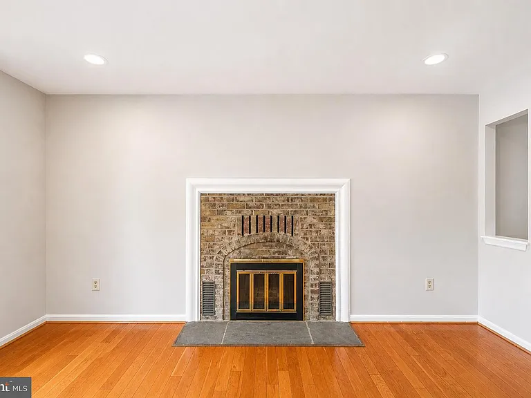11 Noblewood Ct — Photo 5