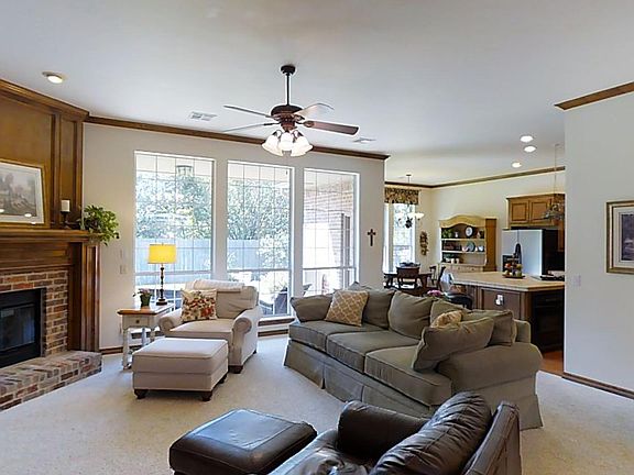 3rd image of 2532 Brenton Dr