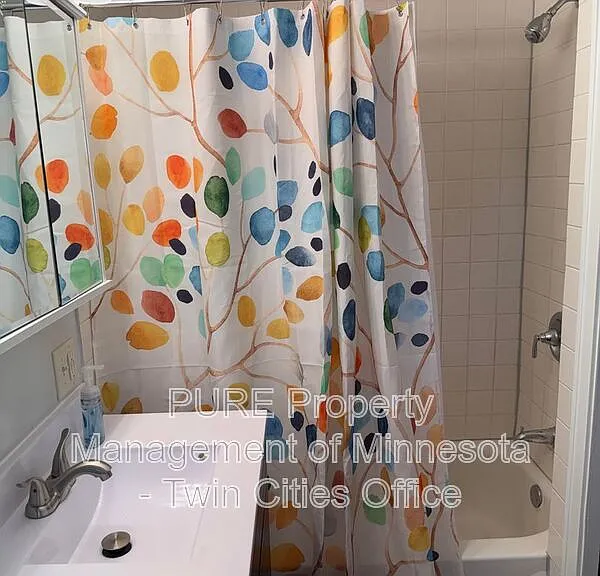 1215 Galtier St #UPPER — Photo 10