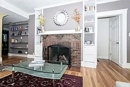 4 bed, 2.5 bath, 2501 sqft, $5,850 — Photo 4