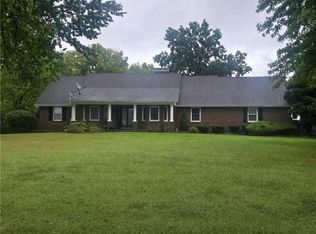 12692 Elm Park Rd, Lexington, MO 64067