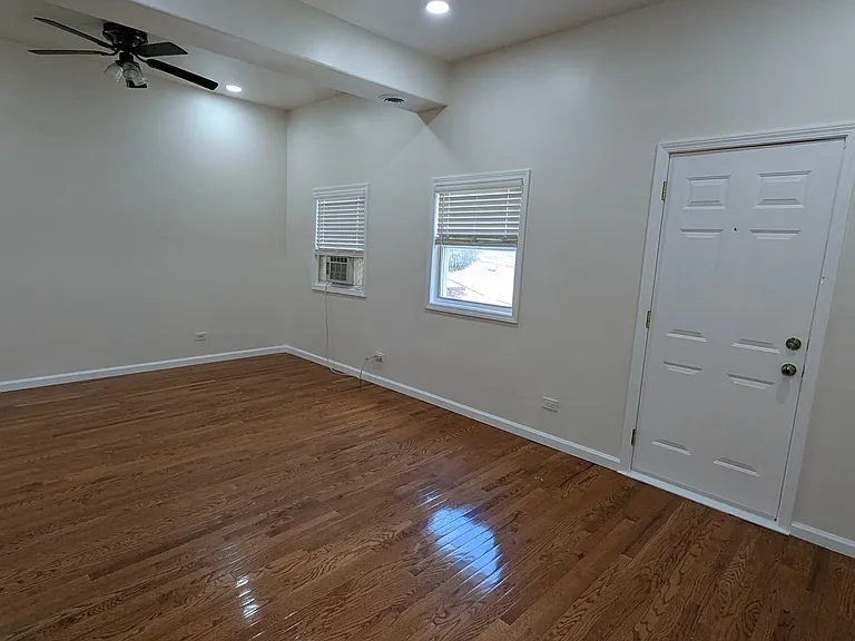 2834 W Fletcher St #2R — Photo 11