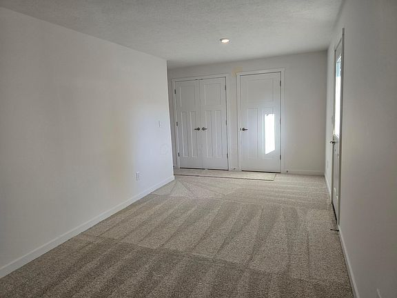 5th image of 2681 Meigs Dr