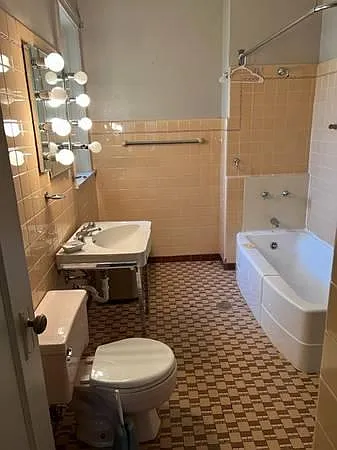 5500 N Lakewood Ave #2 — Photo 11