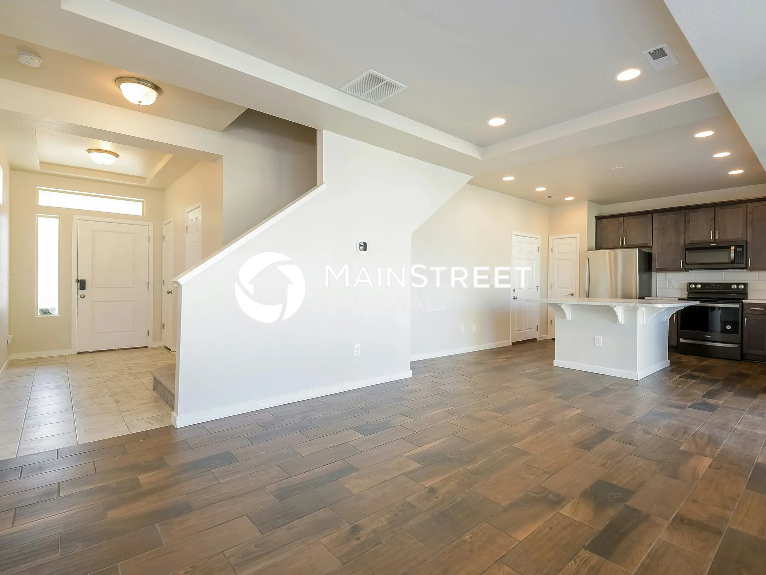 19063 E 54th Place — Photo 2