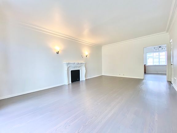 2nd image of 1441 1/2 N Hayworth Ave