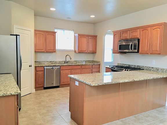 4th image of 5274 N Fox Hollow Way