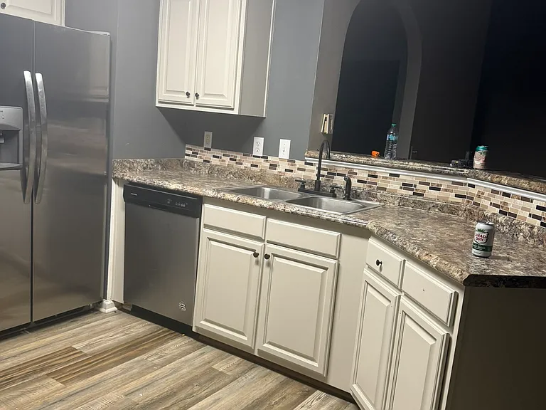 Updated Kitchen: New Appliances, Countertops, Flooring, Cabinets and more.