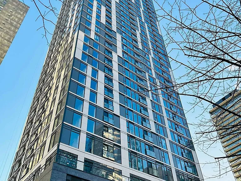 65 Mutual St #3201 — Photo 1