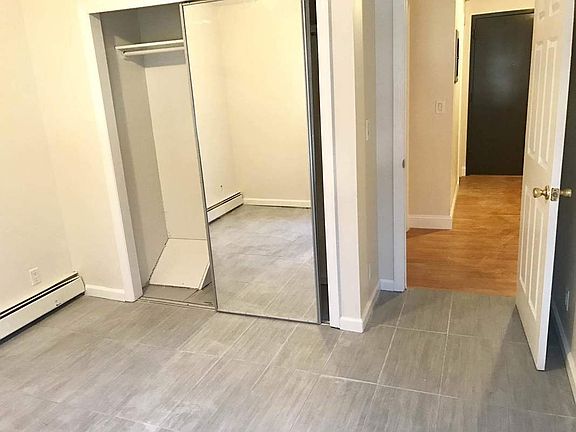 5th image of 3018 Astoria Blvd