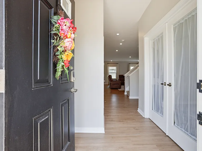 27 Hemingway Ave — Photo 4