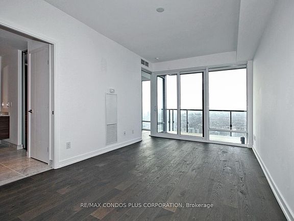 4th image of 488 University Ave #3811