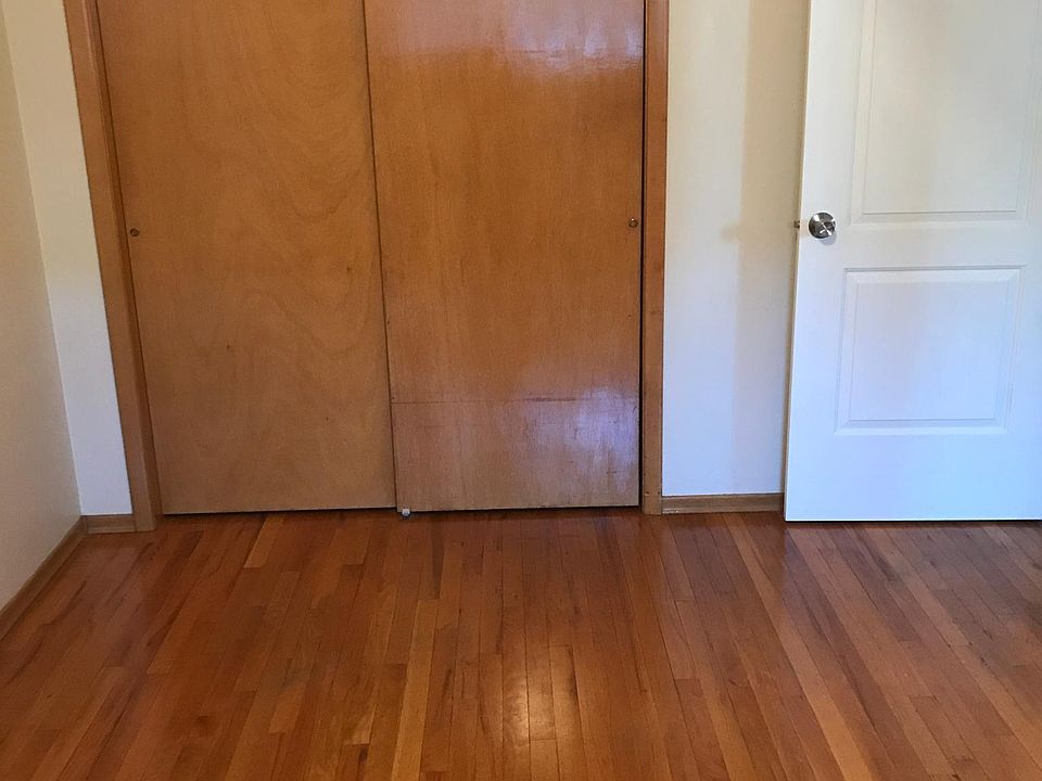 2nd image of 1124 McHugh St