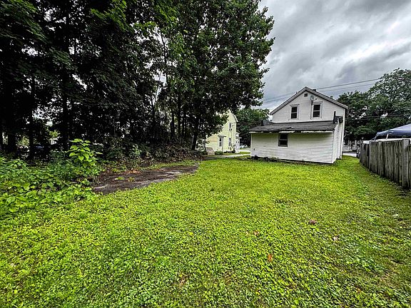 4th image of 127 Dewey Street