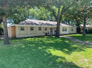 701 Austrian Rd, Grand Prairie, TX 75050