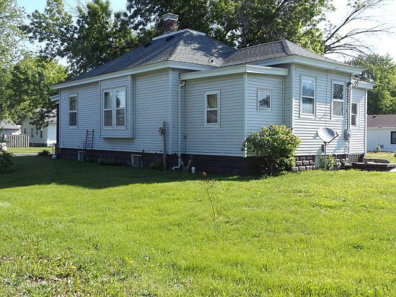 3rd image of 402 E Palm St