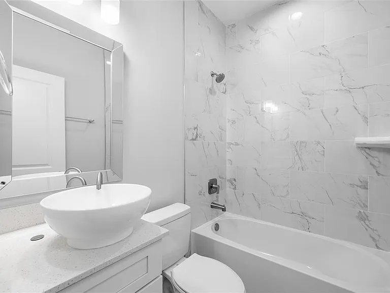10026 Cocoa Beach St — Photo 18