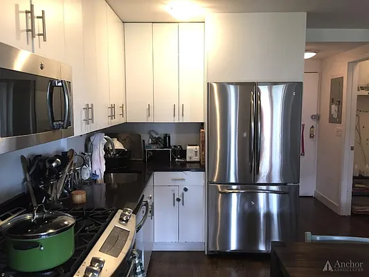 Rented by Anchor Associates | media 11