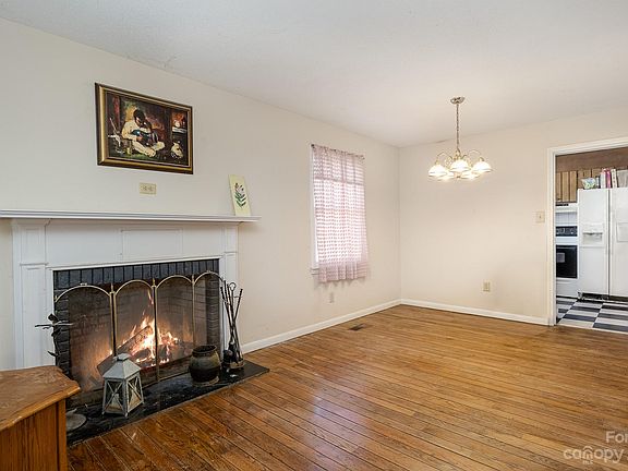 4th image of 3068 Wilkesboro Hwy